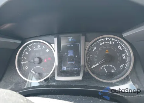 2017 Toyota Tacoma Sr5 V6 z USA, uszkodzony, nr VIN 3TMCZ5AN0HM102398